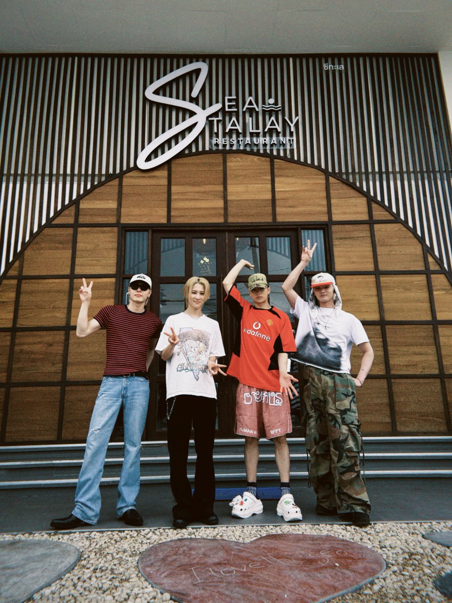 WOLFHOWLHARMONY's tweet photo. อาหารมื้อแรกที่พัทยา อร่อยมาก! 
ร้านสวย บรรยากาศดีมากครับ
ไปลองกันให้ได้นะครับที่ Sea•Talay Restaurant - ร้าน���าหารซีทะเล 🩵⚓️💙

まずはパタヤで朝食🐺☀️最高でした！
レストランも景色も素敵なので
パタヤにお越しの際は是非
"Sea•Talay Restaurant"へ📍

#WHHinThailand 
#WOLFHOWLHARMONY #WHH