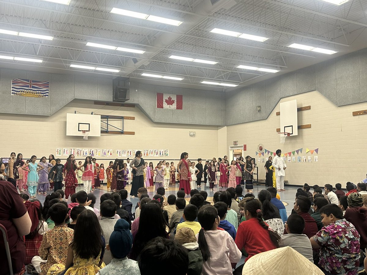 Sonia_Virk's tweet image. So much fun celebrating Vaisakhi at Kennedy Trail @Surrey_Schools #sd36learn