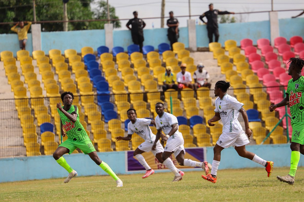 GoldStarsSc's tweet photo. ⏰ || 10’

Bechem United FC 0️⃣—0️⃣ Bibiani GoldStars SC

#GhanaPremierLeague #bechemgoldstars #Midweekaction https://t.co/PhNLq8RPsk