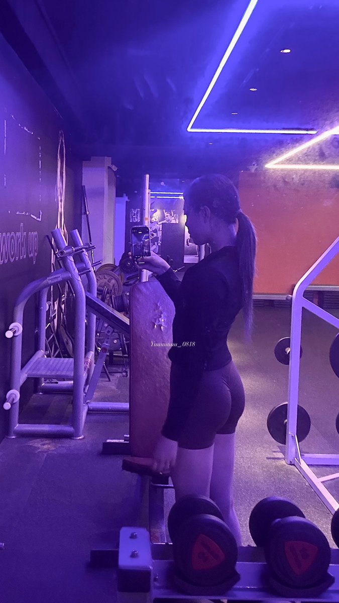 已經敢走進都是男生的重量區了😆 https://t.co/j22Mw0mX0U