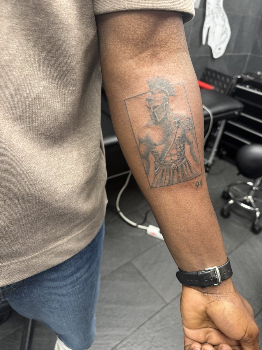 capitalTKO's tweet photo. Finally got my first tattoo in London with Lorenzo !!! https://t.co/eUZprRKvhR