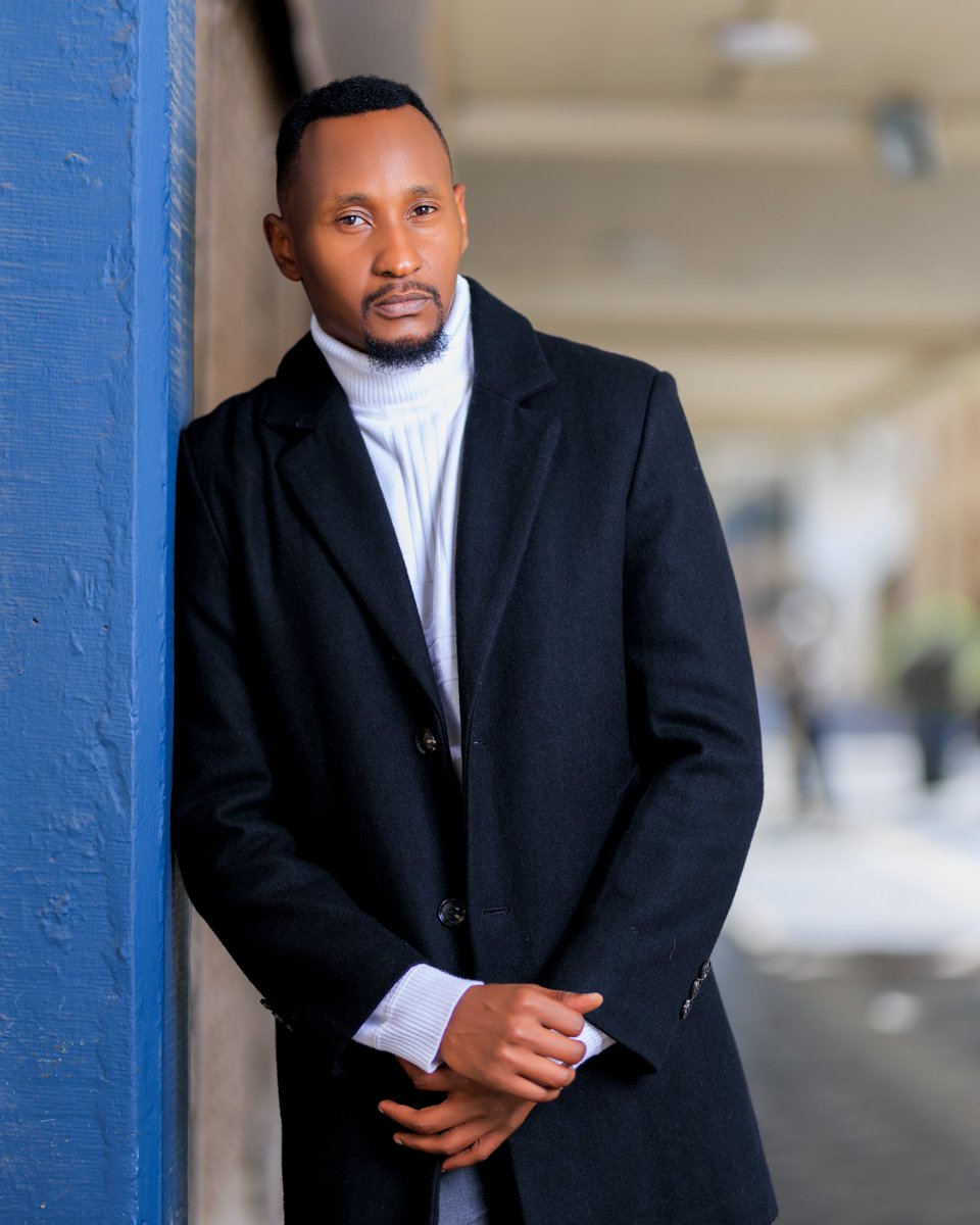 Someone call Netflix. I think I just found the lead to their next romance movie 🔥
#dappermen #class #menswear