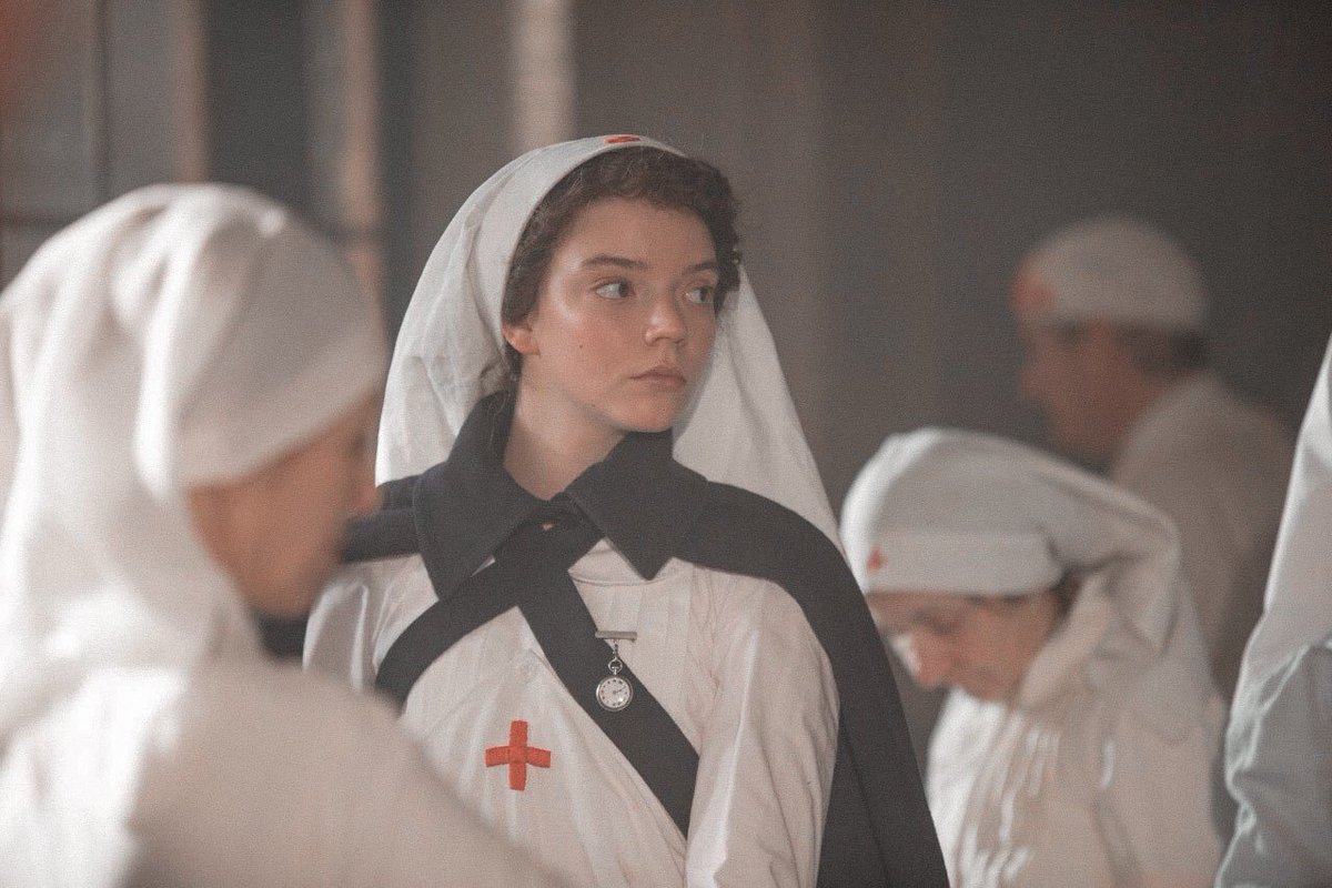 Roybattyforever's tweet photo. Con motivo de su cumpleaños, os presento un hilo con cinco películas poco conocidas de Anya Taylor-Joy que vale la pena ver.

Comenzamos👇👇👇 https://t.co/GTDdk2moHl