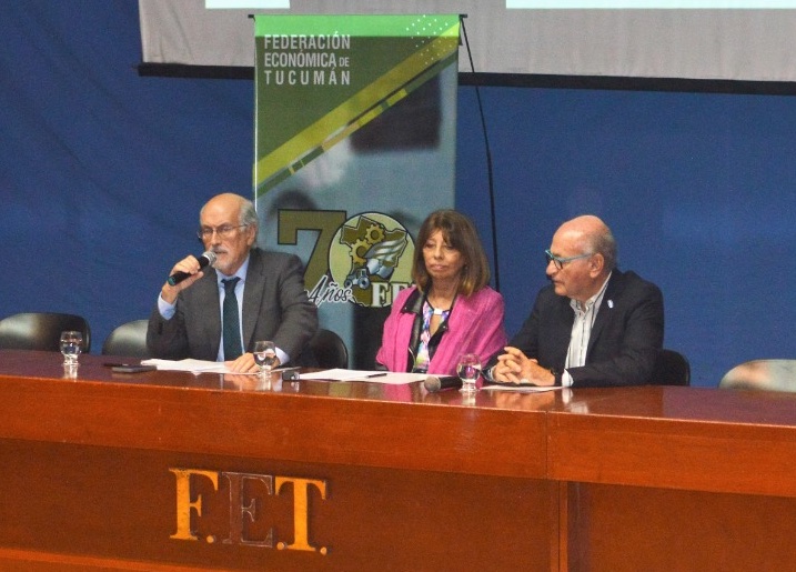 FETucuman's tweet photo. Firmamos un convenio con el  de Educación y FUNDAFET con el objetivo de unir educación y producción para transformar el futuro de nuestra provincia. Abro hilo... https://t.co/oH32KJTg6j