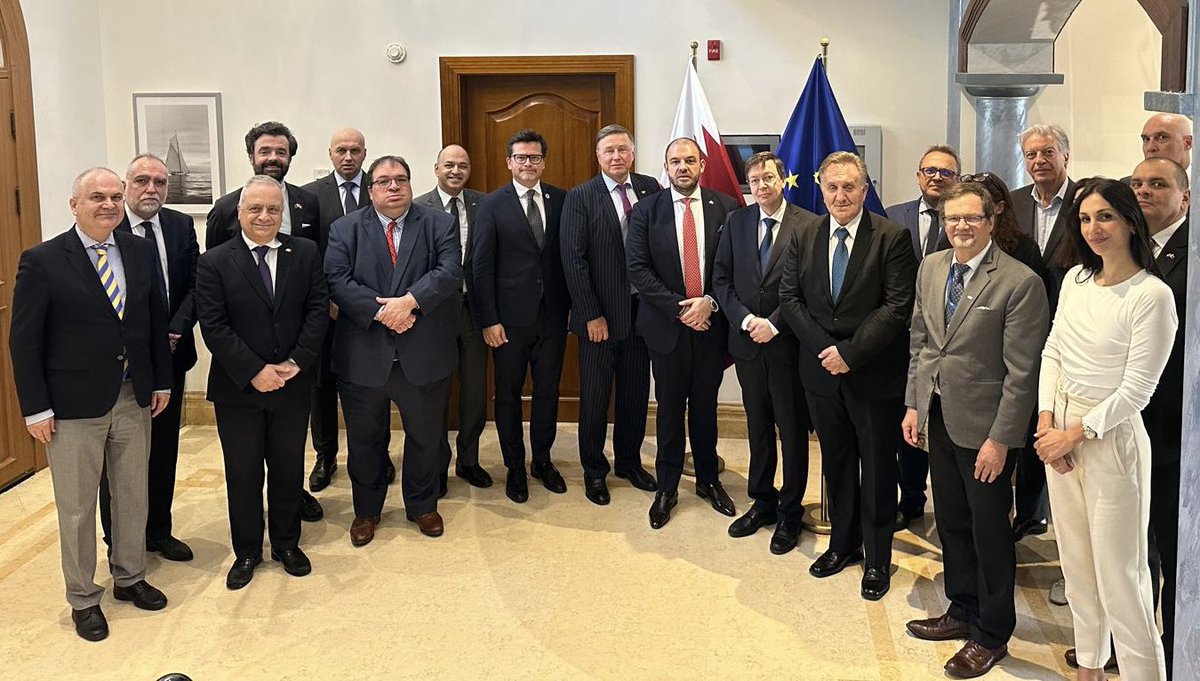 I had the pleasure to host today the Ukrainian Ambassador to Qatar, H.E. Mr. Andrii Kuzmenko, as a special guest at our regular EU HoMs meeting.

The EU 🇪🇺 stands in full solidarity with Ukraine 🇺🇦 and condemns in the strongest terms the brutal acts of aggression by Russia.
