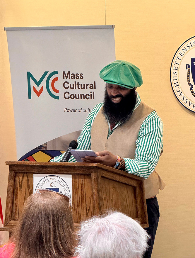 masscultural's tweet photo. Massachusetts had the largest @PoetryOutLoud chapter in the country this year with more than 17,000 students participating! This national recitation contest is made possible by @neaarts and @PoetryFound. #PowerOfCulture #mapoli https://t.co/Er9RsLPBBZ https://t.co/VRh4D8S5oJ