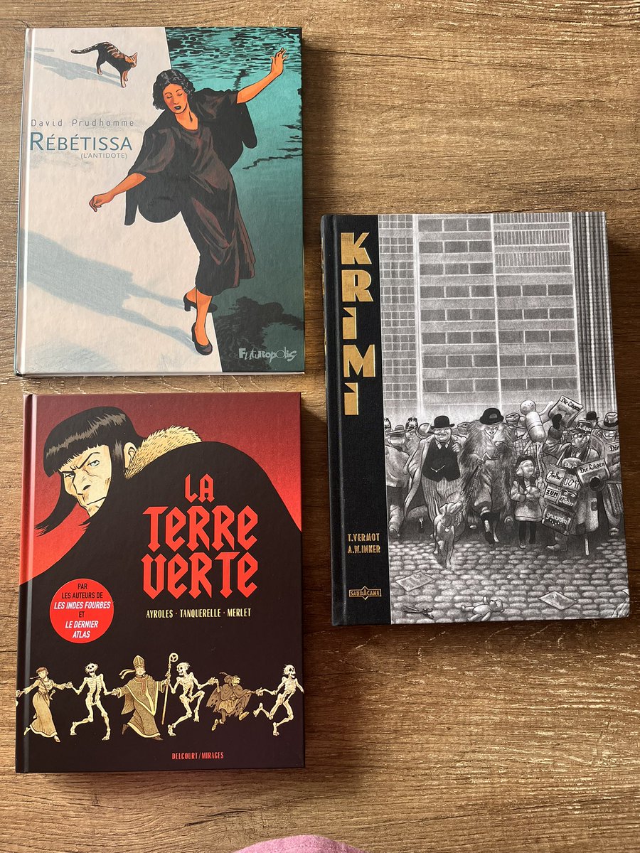 Lectures de vacances 2/2 #BD #Histoire : 
- La terre verte, Ayroles, Tanquerelle, Merlet, Delcourt, 
- Rébétissa, Prudhomme, Futuropolis (la suite du génial Rebetiko paru en 2009)
- Krilin, Vermot et Inker, Sarbacane
