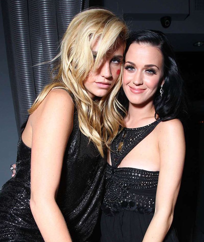 urmom_ontour's tweet photo. the tense relationship between katy perry and kesha over the years, a thread: https://t.co/jYsO5DKigC