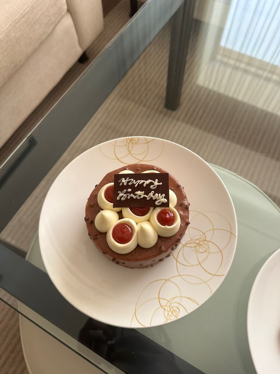 Today’s my birthday!🎉 Thank you <a href="/GrosvenorHouse/">Grosvenor House Dubai</a> Dubai ❤️