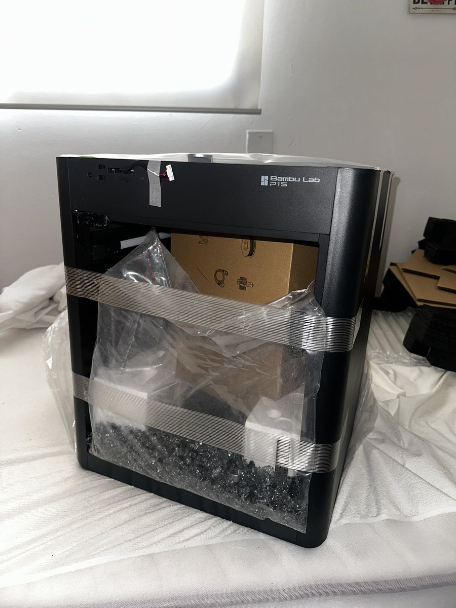 Billyvandries's tweet photo. Hi @BambuLabSupport,I received my P1S with the front door broken.I’ve already submitted a support ticket over 24 hours ago, but I haven’t received any response yet. Im attaching some photos here too. I’d appreciate any help or update as soon as possible.
Ticket ID: US250415431002 https://t.co/r9waDWxu9v