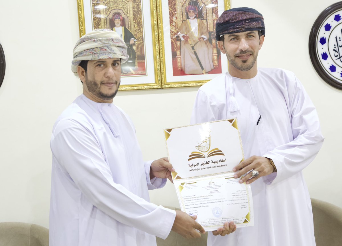 EduGovNsq's tweet photo. جانب من تكريم المشاركين في البرنامج https://t.co/niL2WMTuVT