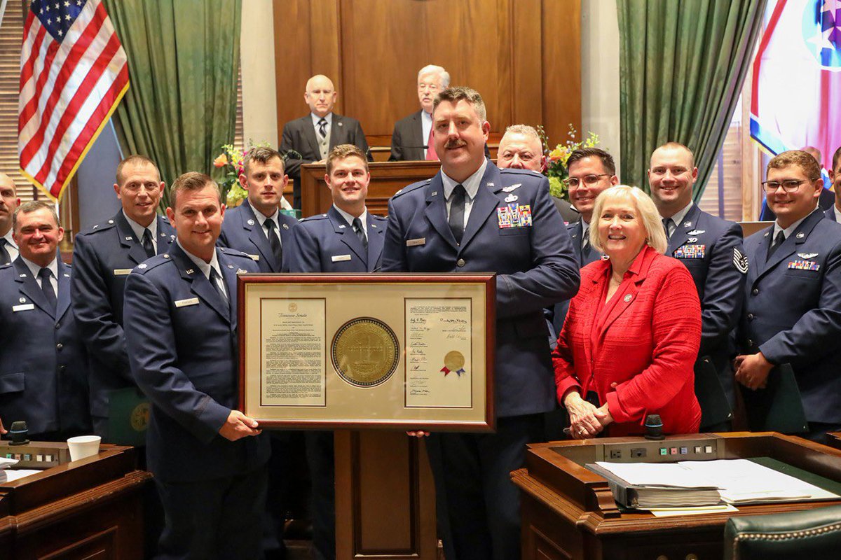 TNMilitaryDept's tweet image. Eleven members of the TNNG’s 134th Air Refueling Wing were recognized by the Tennessee Senate with a Joint Resolution, April 14, for heroism resulting in the awarding of Distinguished Flying Crosses while deployed for Operation True Promise.
Story here: tn.gov/military/news/…