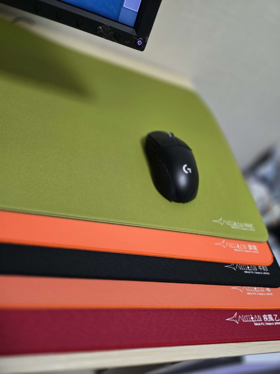 kaemiii_'s tweet image. got an Artisan mousepad care package! been trying them all and really enjoying the hayate otsu! thanks to @uNleashed_jp for hooking me up 🙏