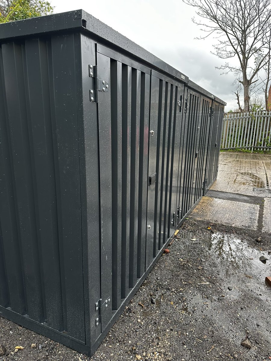 bc_secureUK's tweet photo. Steel&amp;Storage Ltd proud to show the UK’s 1st FP SelfStorage Units being installed on site in Lancashire and fully occupied. https://t.co/m41VsZ1geI