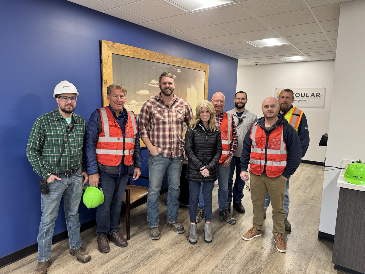 Scoular's Sandra Hulm saw all the hard work by employees at our Goodland, KS, oilseed crush facility during a recent visit. We're shipping out protein meal and oil to our customers. Proud of our crew for their performance and commitment. scoular.com/solutions/biof…
#agriculture
