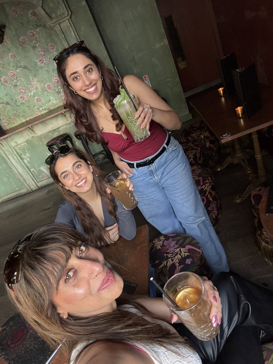 After eons <a href="/CanaryWharf/">Canary Wharf</a> having a blast with my nieces <a href="/cocktailclubuk/">The Cocktail Club</a> 

<a href="/SaniyaPuri_/">Saniya Puri</a>