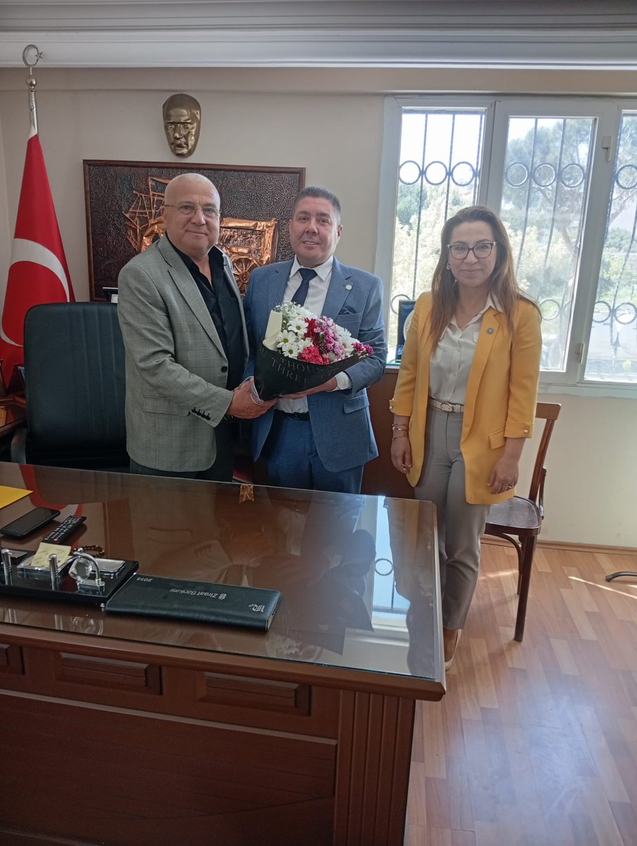 iyiparti35_'s tweet photo. İl Başkanımız Sn.Ülkü Doğan, Ödemiş İlçe Başkanımız Sn. İbrahim Kaya beraberinde, Ödemiş Ziraat Odasına ziyarette bulunmuşlardır. Oda Başkanı Sn. Ahmet Kocaağa’ya misafirperverlikleri için teşekkür ederiz. 

#zi̇rai̇don #iklimyasası #iyitarımiyigelecek #çiftçimizinyanındayız https://t.co/ph9KlTUbtR