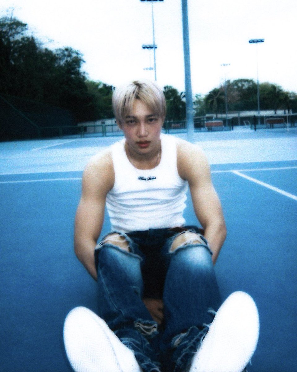 roverkai's tweet photo. dream boy ❦ https://t.co/C3e4qLWTHN