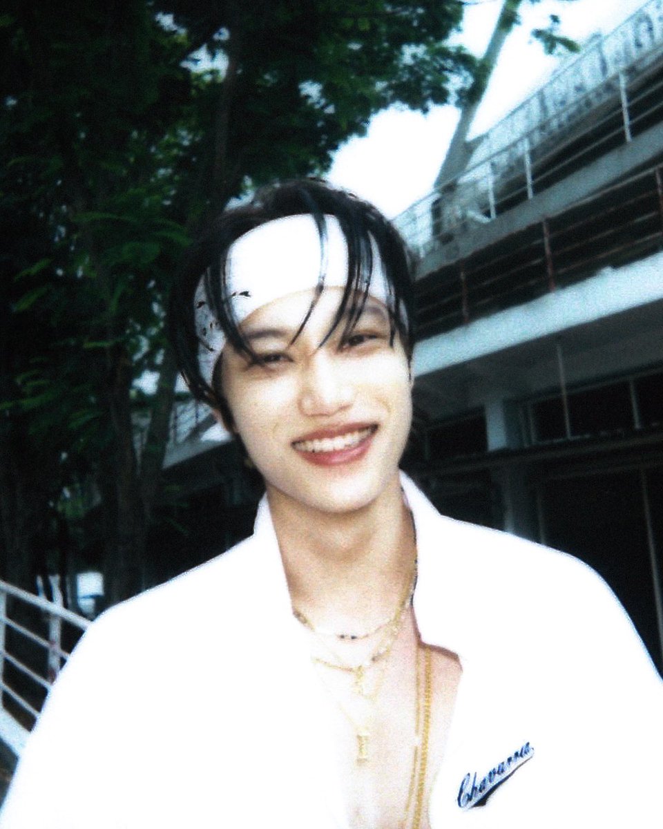 roverkai's tweet photo. dream boy ❦ https://t.co/C3e4qLWTHN