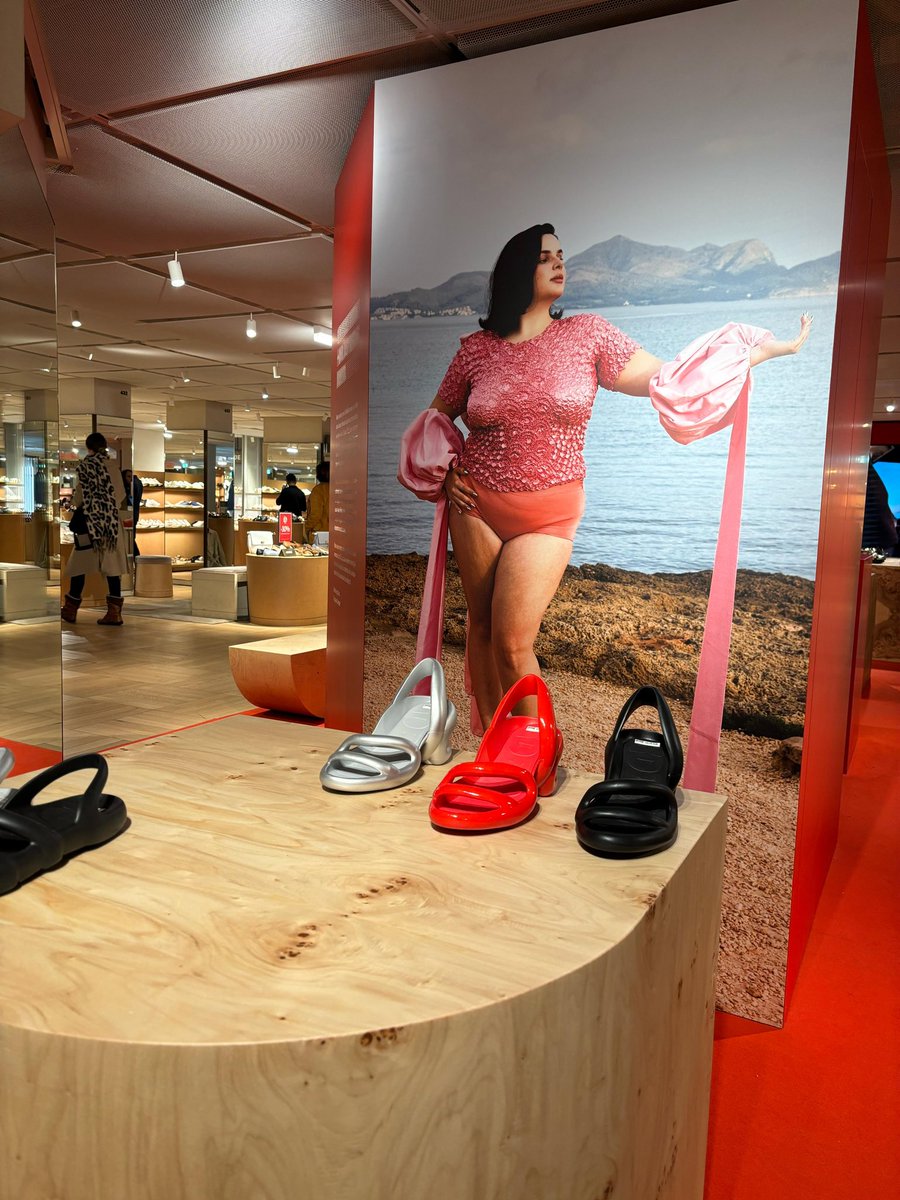 AliGutyy's tweet photo. The Walking Society. Issue 18. Camper. Martin Parr. Mallorca. https://t.co/vWGLp50FGu