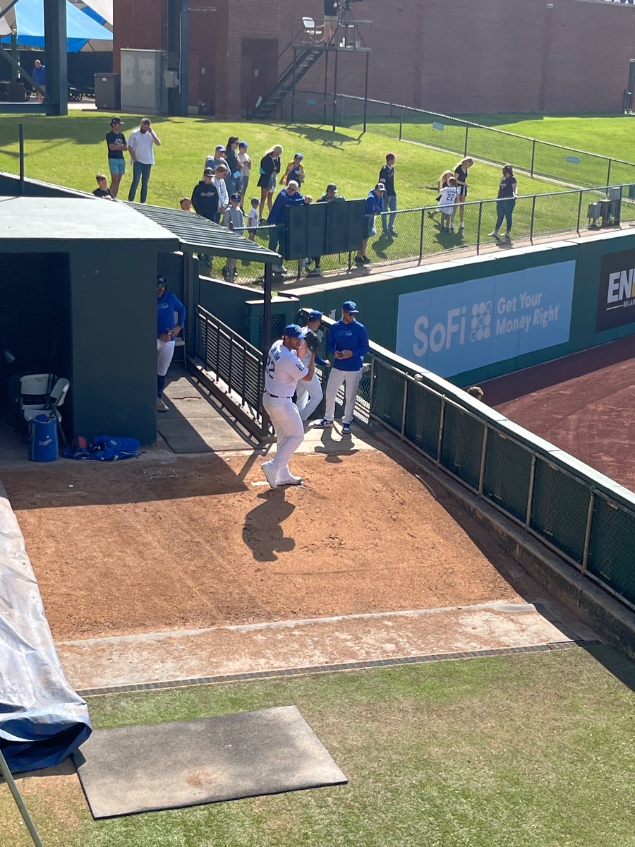RyanCPWalton's tweet photo. Clayton Kershaw preparing for his start with the @OKC_comets this morning.

(📸 @michaeldbranson) https://t.co/8GWen2iJYj