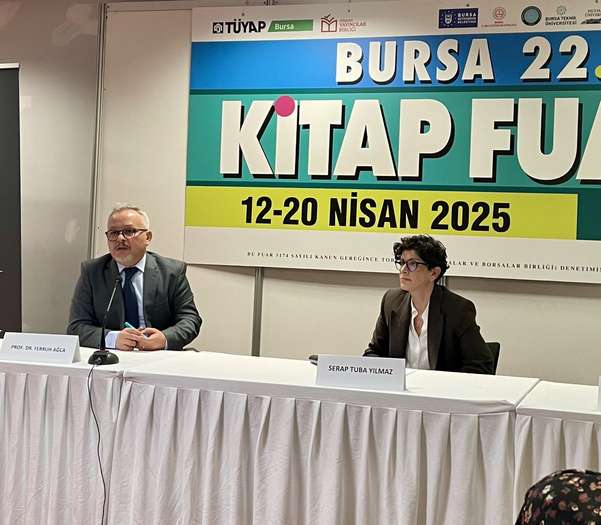 Dede Korkut Kitabı Bursa Kitap Fuarı söyleşisinden <a href="/Ferruhagca/">Ferruh Ağca</a>