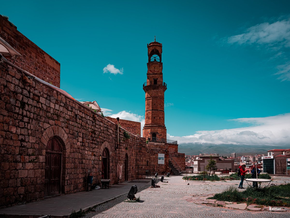 nigdefotosafari's tweet photo. #SaatKulesi #Niğde #Turkey #NiğdeFotoSafari 📸 @fkkcat https://t.co/C69r39YN9t