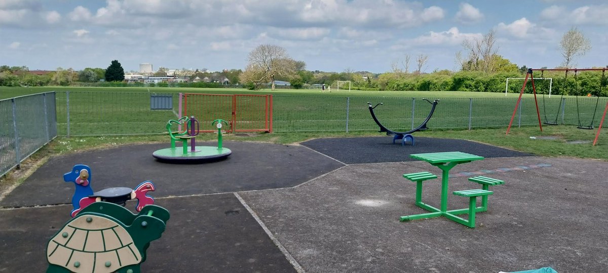 🛝 As part of our mission to renew our neighbourhoods we‘re upgrading playgrounds for local families

One of the playgrounds to undergo an upgrade earlier this year was Barn Mead after the previous equipment was sadly vandalised 

Photos of the new playground 👇