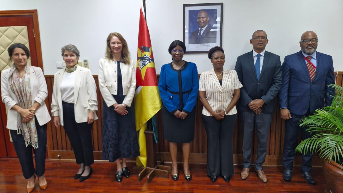 koenigsbrun's tweet image. What a pleasure to meet my former colleague from Pretoria, Mozambican Foreign Minister Maria Manuela Lucas in #Maputo - thank you 🙏🏽 for the fruitful exchange on multilateral &amp;amp; bilaterals issues #MINEC 
🇲🇿🙌🏽🇦🇹

@AustriainZA 
@AustrianDev 
@ADCinMozambique