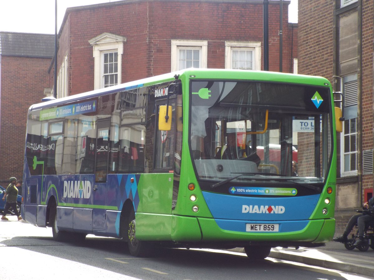 ⚡One of the more unique vehicles in the UK is Diamond 30804 (WET 859), one of five Plaxton Centro bodied vehicles to be converted into an EV by Magtec. In my opinion, we should do this to more diesel buses.