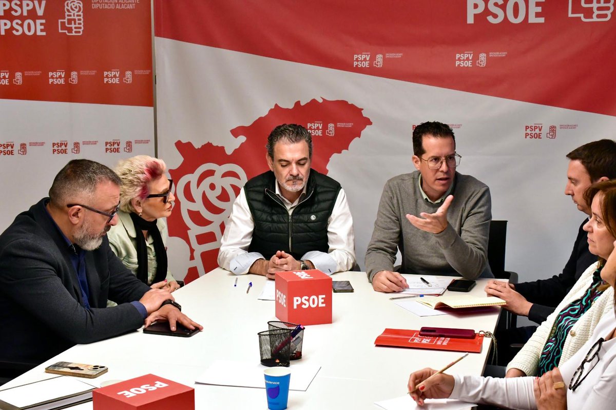 🟥 Hoy, el Secretario General del PSPV-PSOE provincial, <a href="/ruben_alfaro/">Rubén Alfaro</a>, se ha reunido con el Grupo Socialista de la <a href="/dipuAlicante/">Diputación de Alicante</a>. En este encuentro, se han abordado temas clave de coordinación y se ha destacado la necesidad de impulsar la modernización de esta institución