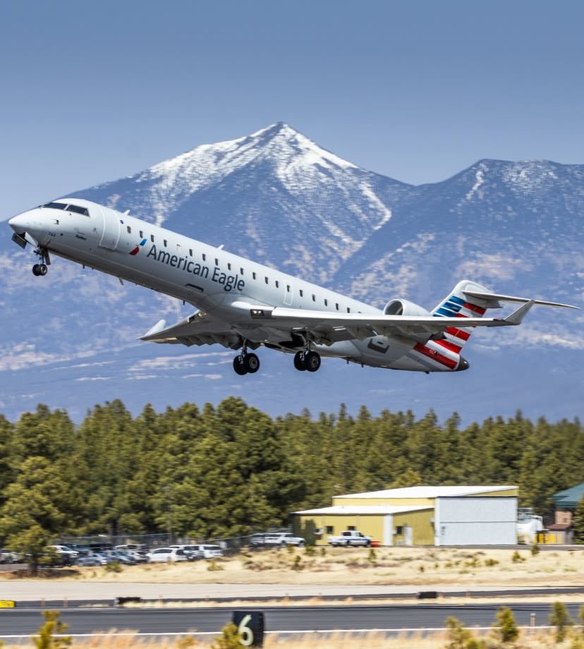 FlyFlagstaffAZ's tweet image. We landed on something big: short lines, easy parking, and mountain views. 🏔️✈️ Why start your trip anywhere else? 📸: @flg_spotter #FlyFlagstaffAZ