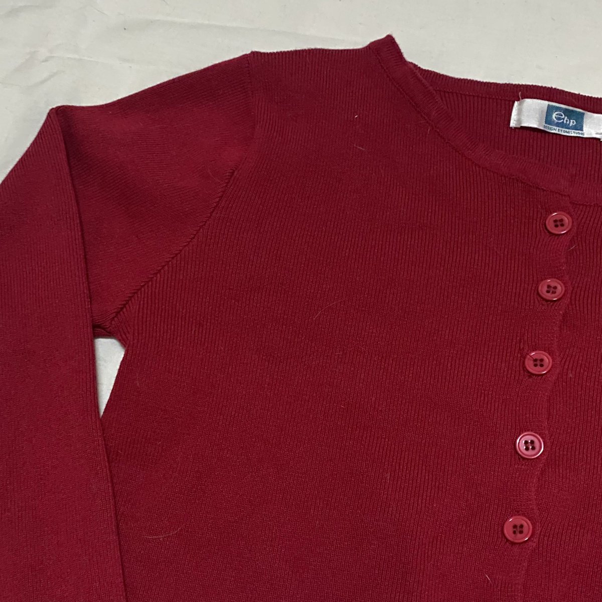 bbapnt's tweet photo. ครอปแขนยาวสีแดง ผ้าดีมาก 20.- (สีจริงรูปสุดท้าย)
👚อก 32-40 ยาว 13

#เสื้อผ้ามือสอง #เสื้อผ้ามือ2 #เสื้อผ้าสไตล์เกาหลี #ส่งต่อเสื้อผ้า #ส่งต่อเสื้อผ้า #โล๊ะตู้ #โล๊ะตู้เสื้อผ้า #เสื้อผ้าสไตล์เกาหลี #เสื้อผ้าราคาถูก #เสื้อผ้าแฟชั่น #เสื้อครอป #ส่งต่อ #เสื้อผ้าเกาหลี #เสื้อไหมพรม https://t.co/Zd6xcqqm2W