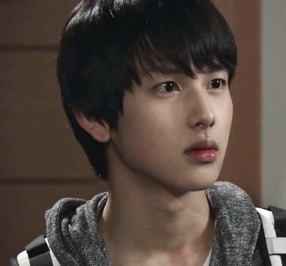 thirdthree_0731's tweet photo. 그리고 나머지 2할: https://t.co/hV4vnKvbxQ