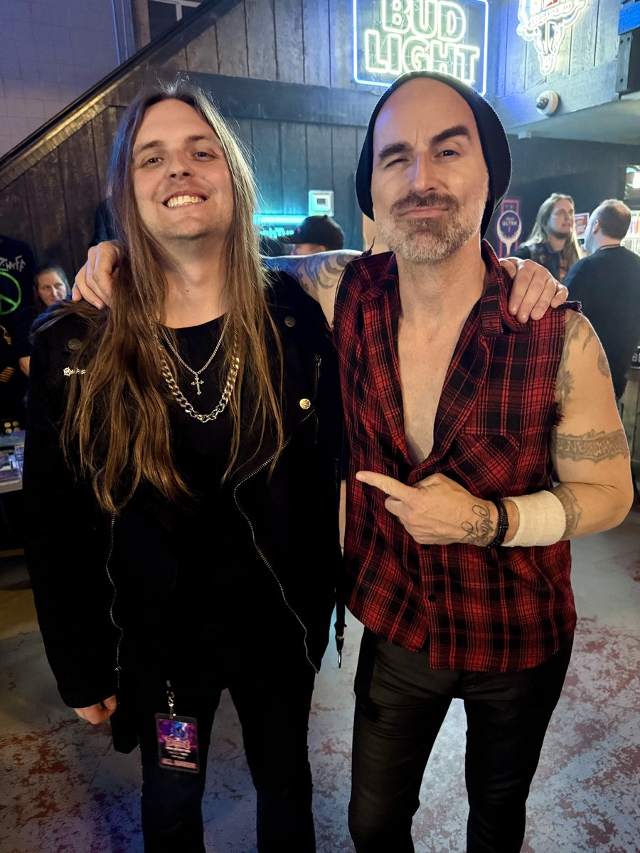 Hanging out with <a href="/Pjfarley1/">P.J.Farley</a> from <a href="/trixterrocks/">TRIXTER</a> &amp; <a href="/FOZZYROCK/">FOZZY</a>!