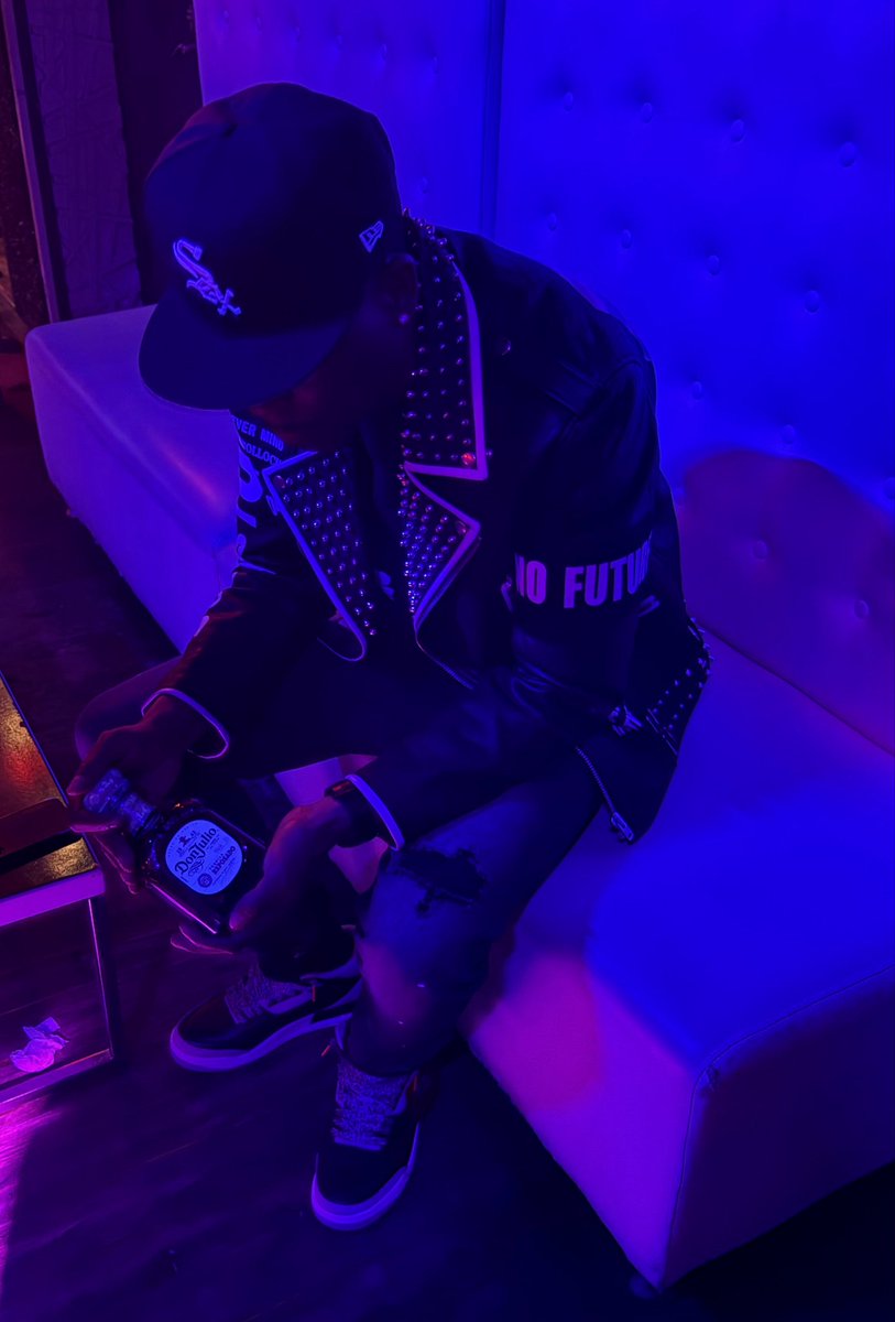 FreshDa_Future's tweet image. Forever Young