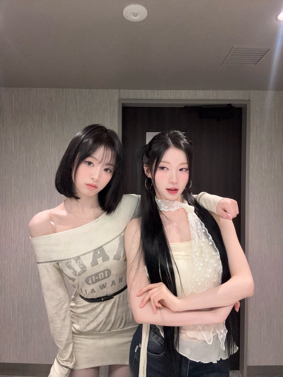 asasloops's tweet image. sisters 🎀🤍

BOSS BABY ASA TURNS 19
#19YearsBlessedWithASA
#더욱더_눈부실_아사의_스무살
#桜舞い降りる春のACESA魔法

#아사 #ASA #ENAMIASA #アサ