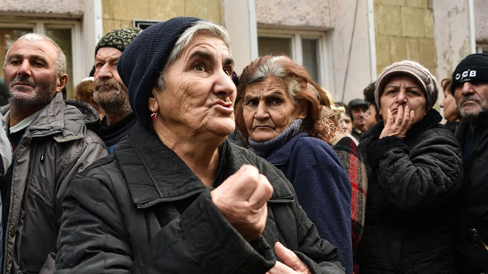 OttomanaNews's tweet image. CAUCASUS _ Armenia 
Aid for Displaced Karabakh Families 
#Armenia #Yerevan #AidProgram 
#NagornoKarabakh #Displaced 
ottomana.news/2025/14-april-…