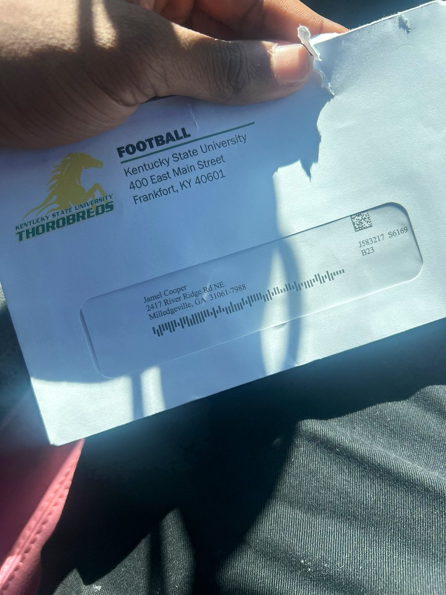 I appreciate <a href="/CoachEChambers/">Earl Chambers</a> for the letter 

<a href="/Coach_jtwall/">JT Wall</a> <a href="/CoachMangel/">Carter Mangel</a>  @GAVarsityRivals <a href="/RecruitGeorgia/">Recruit Georgia</a>