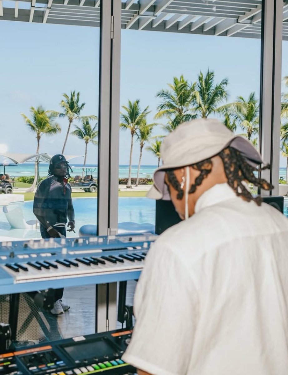 wunnathesedays's tweet image. Last time Gunna went out of the states to work on a album we got WUNNA 🙂‍↕️