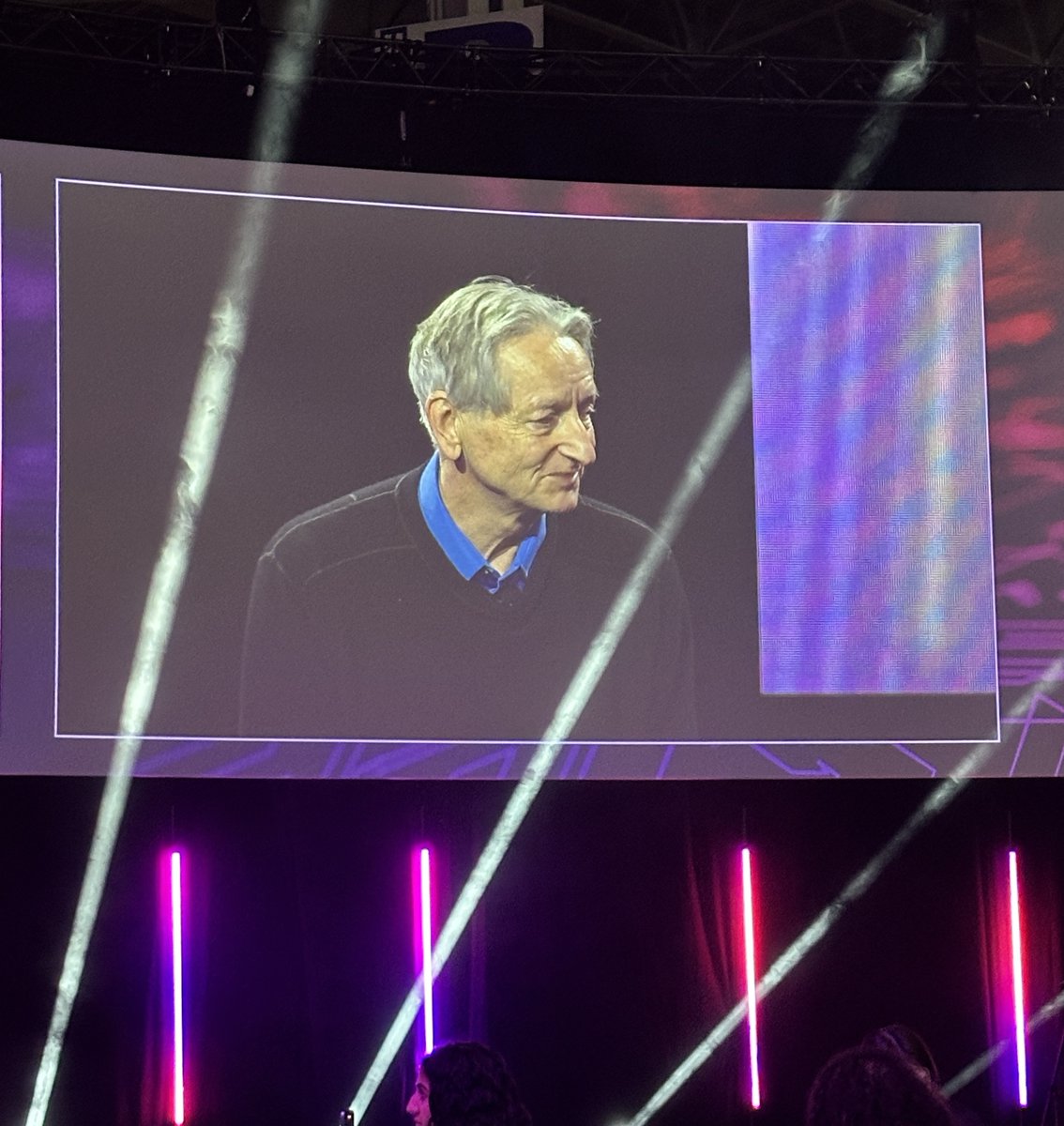 "Ontario is the place for opportunity, bold ideas and future makers — built and backed here," a sentiment echoed by TechAlliance CEO <a href="/Christina_Fox/">Christina Fox</a> as she attends <a href="/OCInnovation/">Ontario Centre of Innovation (OCI)</a> DiscoveryX alongside leaders of #Ontario RICs.

#CDNtech #DiscoveryX