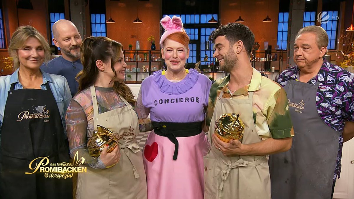 Schade das nicht Olli gewonnen hat aber trotzdem Glückwunsch den beiden 
war Lustig das Promibacken
#PromiBackenOstern #PromiBacken