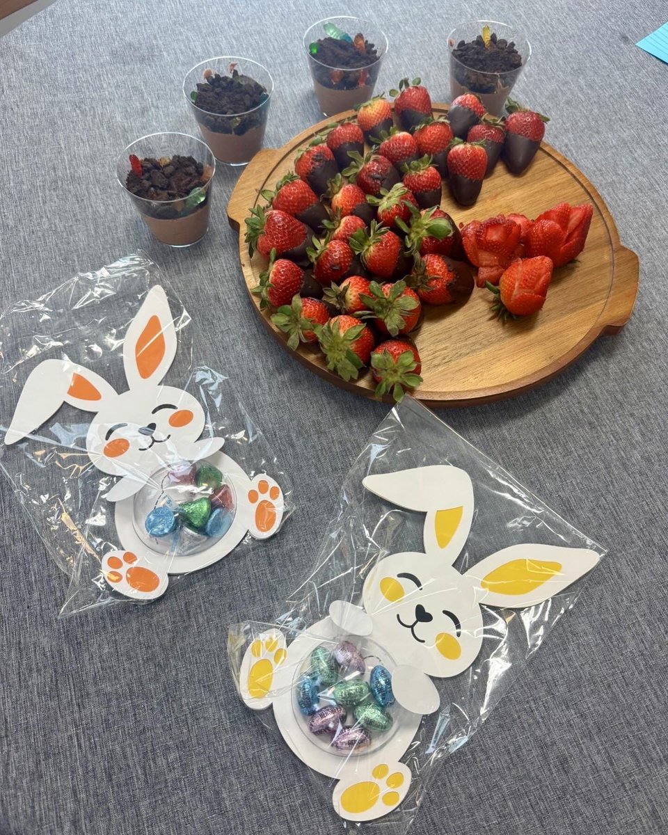 Did someone say “Potluck” ? 
 
Thanks to the leadership of Senior Program Supervisor Shannon Allen, our Northeast Outreach team enjoyed a smorgasbord of food and fun during their afternoon meeting today.

Thank you, Shannon for bringing us closer together!