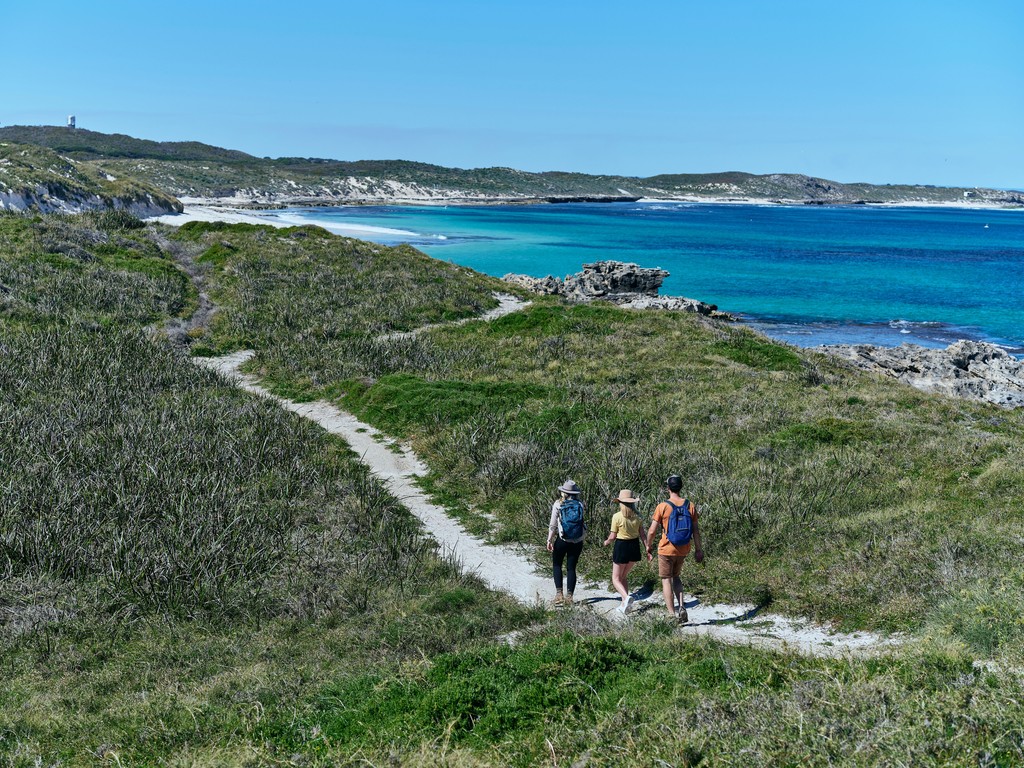 It’s time to explore Wadjemup💙

With over 60 beaches, 20 stunning bays and plenty of cute quokkas, Rotto is the perfect place to explore nature.

Download the Smartreka map and use GPS tracking to explore the island.
Learn more👉️ourwaparks.org.au/smartreka/wadj…