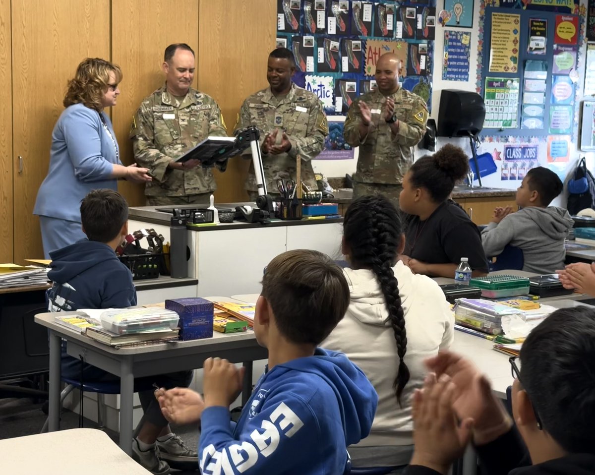 SLDelta30's tweet image. Orcutt School District declares April as the Month of the Military Child! 💜 Col. Mark Shoemaker and SLD 30 leaders celebrate our 2,400+ military kids near Vandenberg SFB. Proud to support these young heroes! #MonthOfTheMilitaryChild