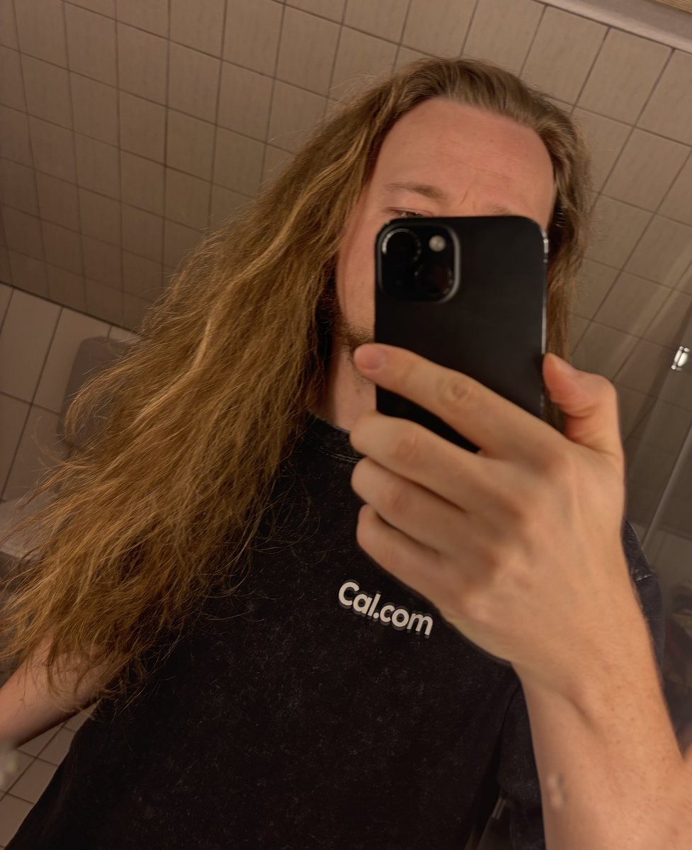 once a week gang ✨ 

with <a href="/esther_ligar/">Esther Lizardo</a>’s hair masks 💁‍♂️