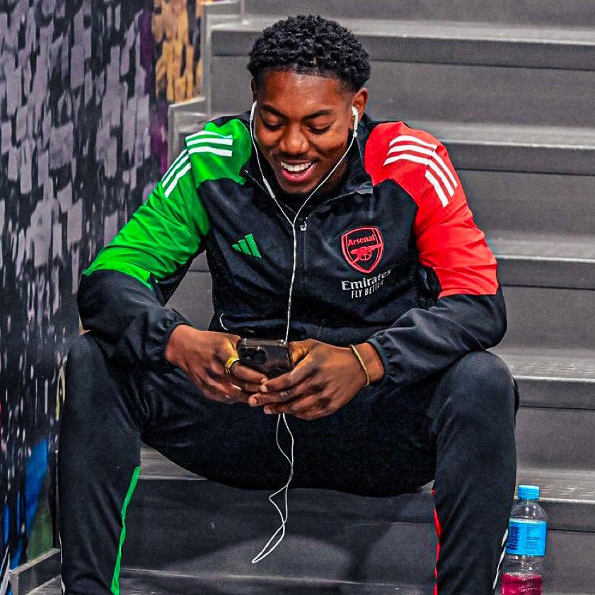 eurofootcom's tweet image. 🏴󠁧󠁢󠁥󠁮󠁧󠁿💎 Myles Lewis-Skelly (18) vs Real Madrid… 

• 100% aerial duels won, 1/1 
• 100% successful dribbles, 2/2
• 83% pass accuracy 
• 80% ground duels won, 8/10
• 5 clearances 
• 4 recoveries  

Top performance in the 1st leg and he did it again in the 2nd leg. 🥶