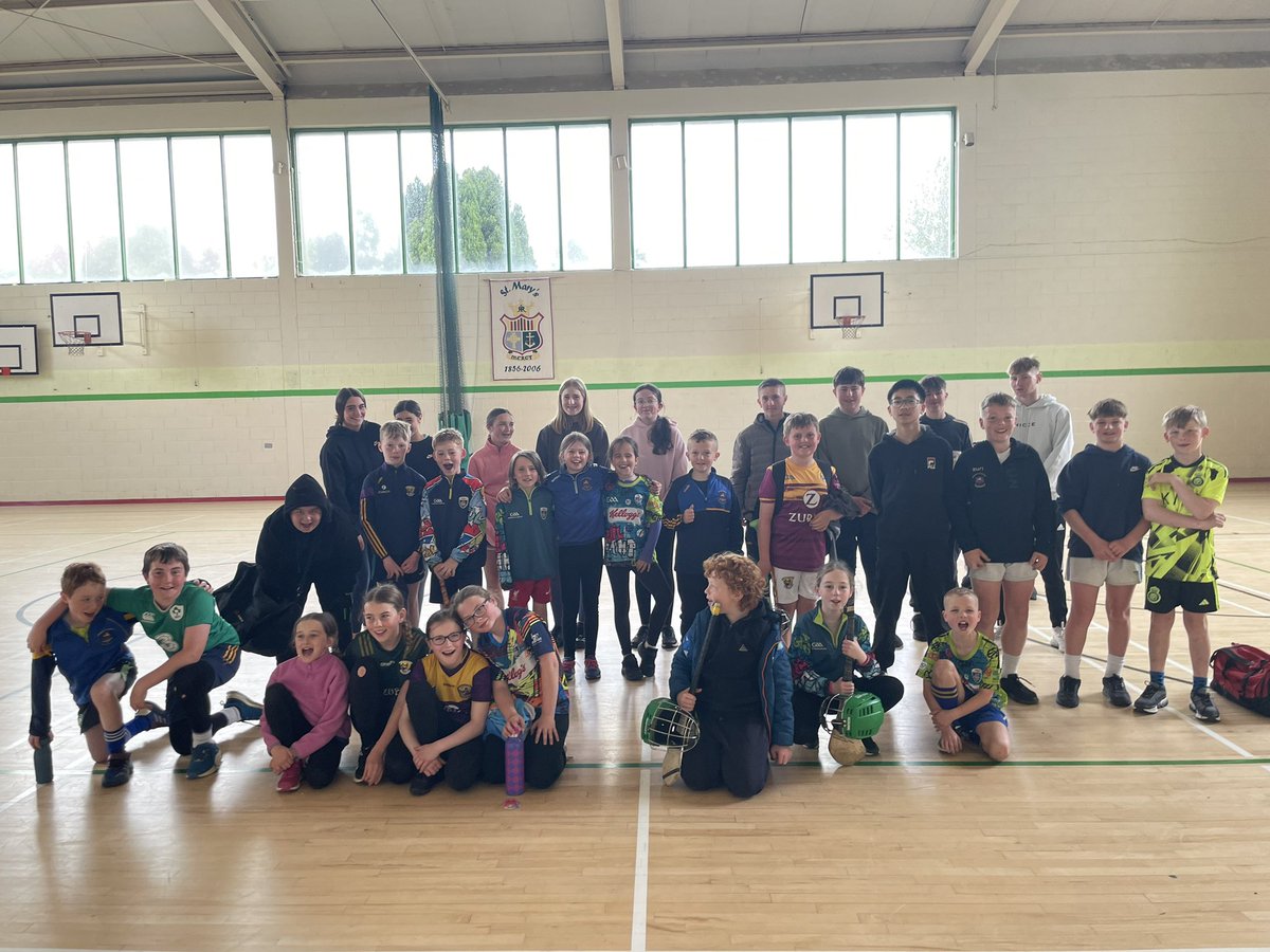 Big thanks to the mercy school in new Ross for allowing us to continue our Easter camp today in their indoor hall despite the weather . Great to see so many kids getting their hurl in hand during the Easter holidays for  Geraldine O' Hanrahan's.@Wex