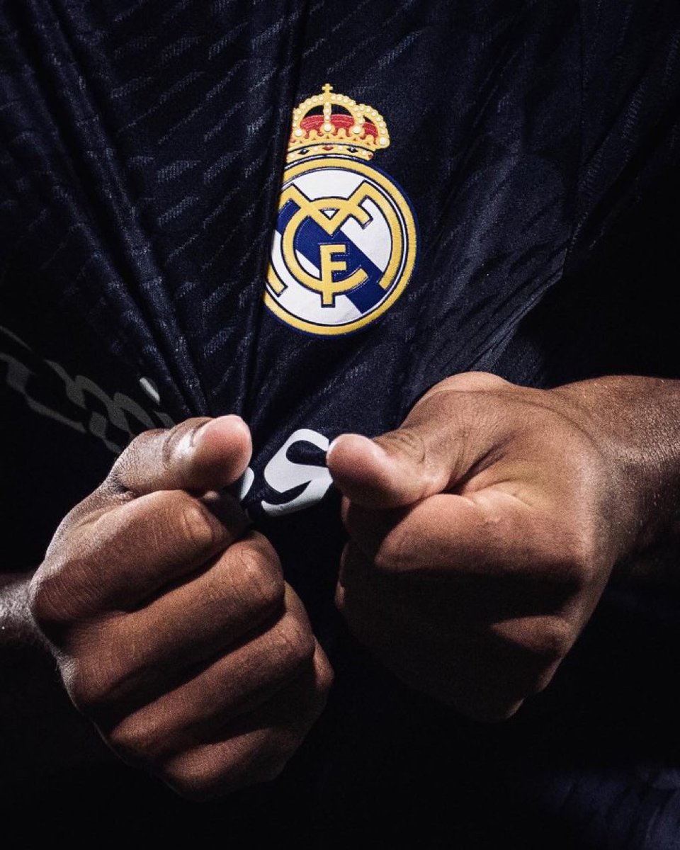 لا يوجد مشجع مدريدي يتمنى فشل فريقه او هزيمته او رؤيته في الملعب بشكل مذل .. 

لكن احيانا من الضروري ان تتلقى صفعة لتستفيق وترد الصاع صاعين .. الفشل احيانا ضروري لتغير طريقك وطريقتك الى طريق اكثر نجاحا .. 

لا أحد يحب رؤية فريقه مهزوما لكن أيضا لا أحد يحب رؤية فريقه بهذا الشكل