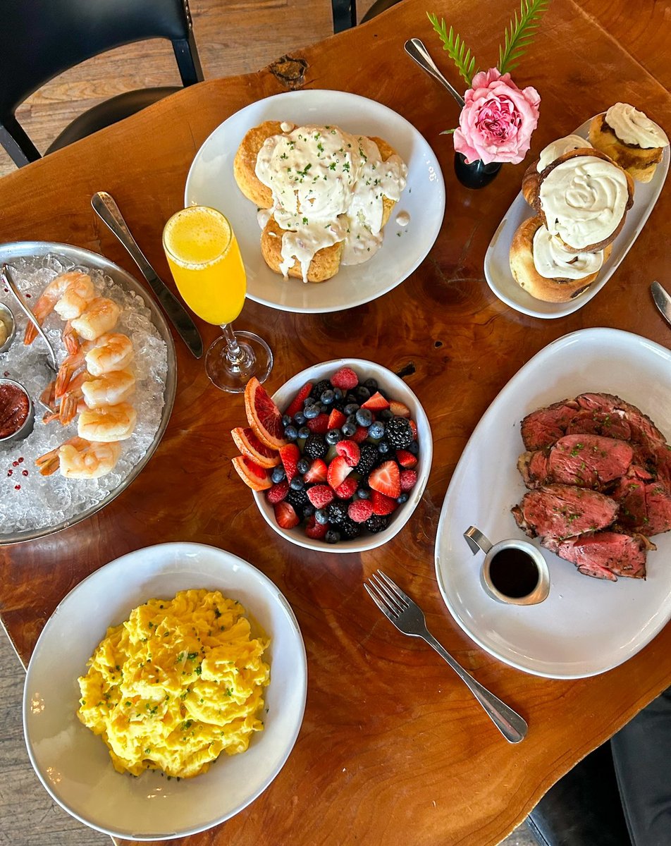 Join us for our Easter Brunch Buffet this Sunday 💐 9am - 4pm, followed by regular dinner service 🐰
#CUthere